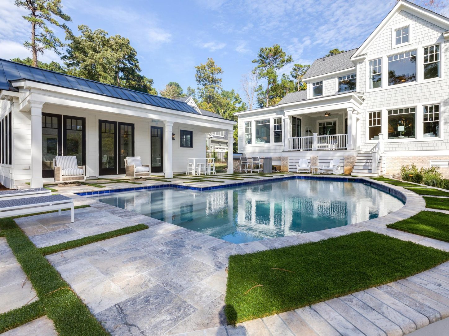 Agua Vida Pools & Outdoor Living